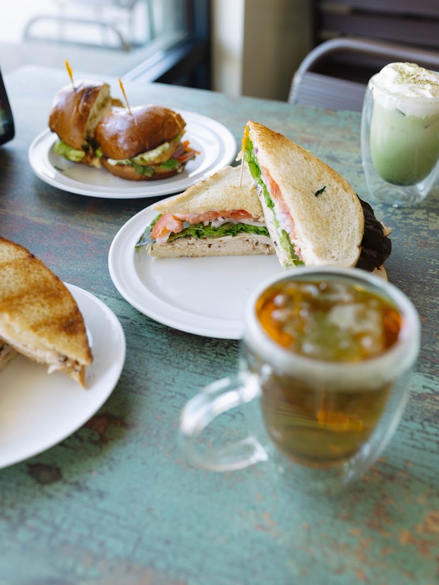 The Mental Bar- Coffee, Tea & Wellness Photos 2